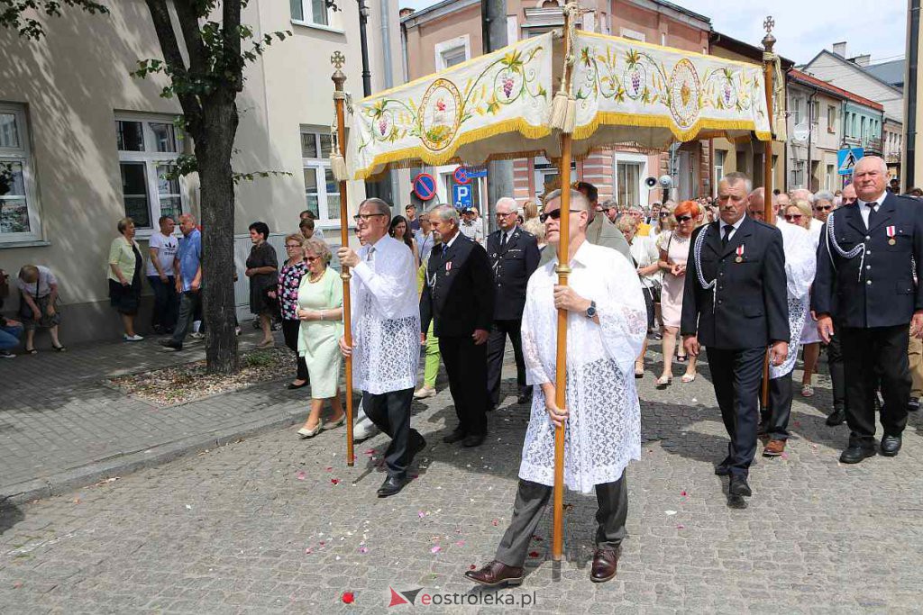 Boże Ciało 2022 w parafi pw. Nawiedzenia NMP w Ostrołęce [16.06.2022] - zdjęcie #137 - eOstroleka.pl