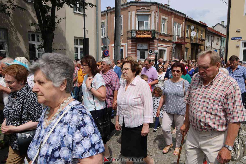 Boże Ciało 2022 w parafi pw. Nawiedzenia NMP w Ostrołęce [16.06.2022] - zdjęcie #129 - eOstroleka.pl