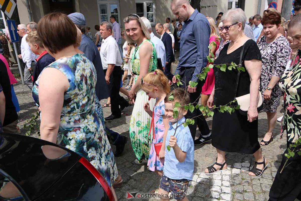 Boże Ciało 2022 w parafi pw. Nawiedzenia NMP w Ostrołęce [16.06.2022] - zdjęcie #101 - eOstroleka.pl