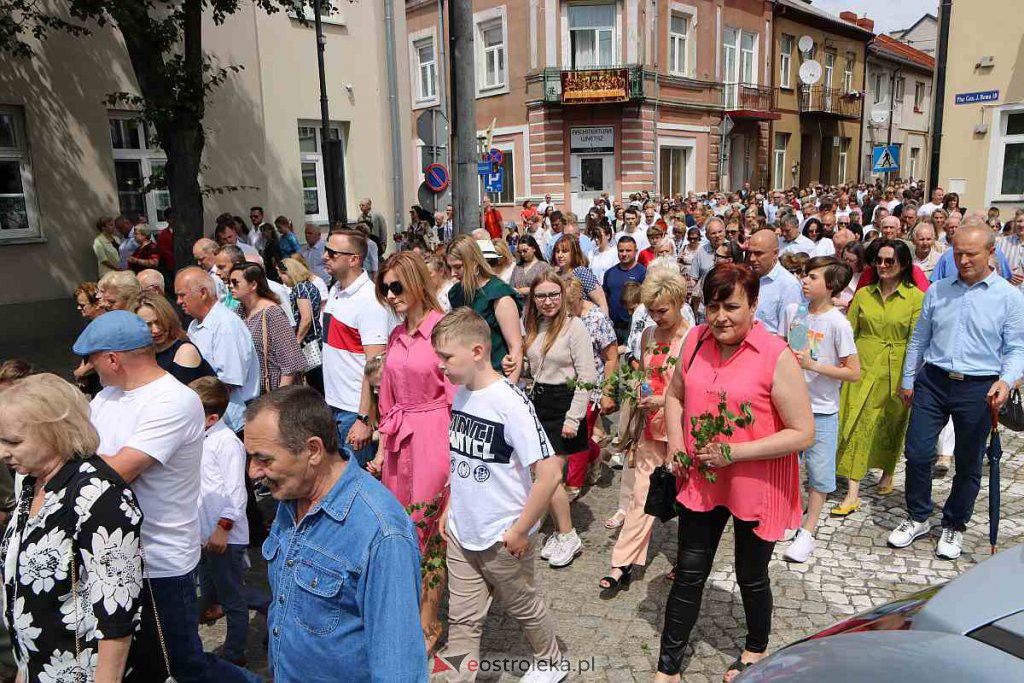 Boże Ciało 2022 w parafi pw. Nawiedzenia NMP w Ostrołęce [16.06.2022] - zdjęcie #91 - eOstroleka.pl