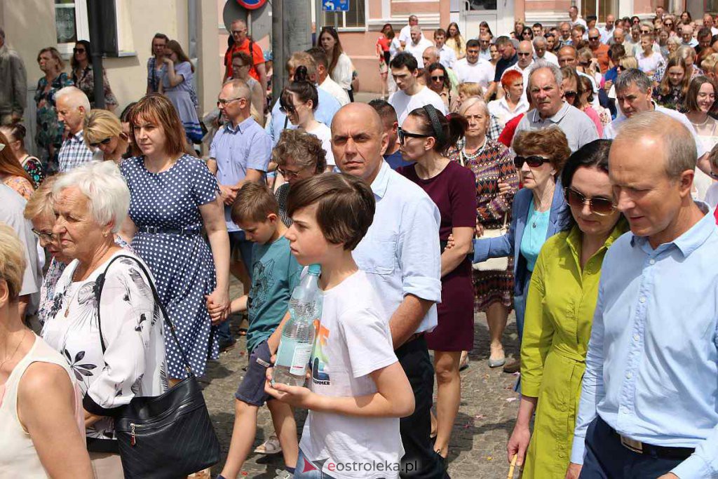 Boże Ciało 2022 w parafi pw. Nawiedzenia NMP w Ostrołęce [16.06.2022] - zdjęcie #87 - eOstroleka.pl