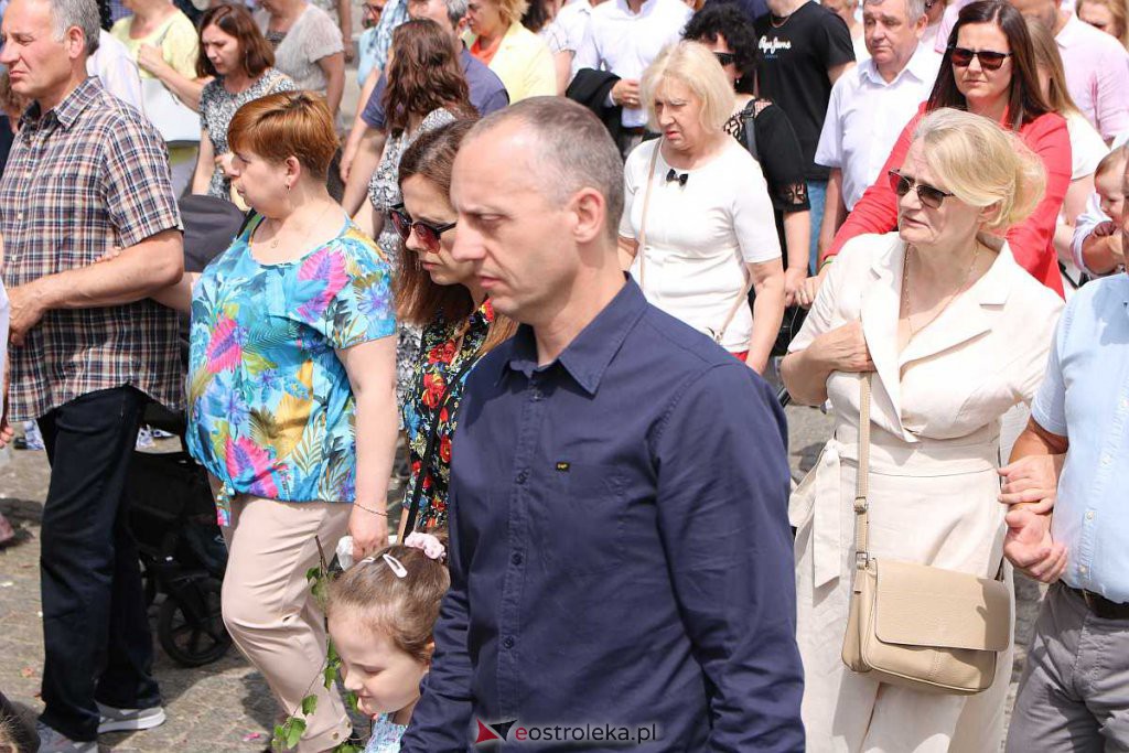Boże Ciało 2022 w parafi pw. Nawiedzenia NMP w Ostrołęce [16.06.2022] - zdjęcie #46 - eOstroleka.pl