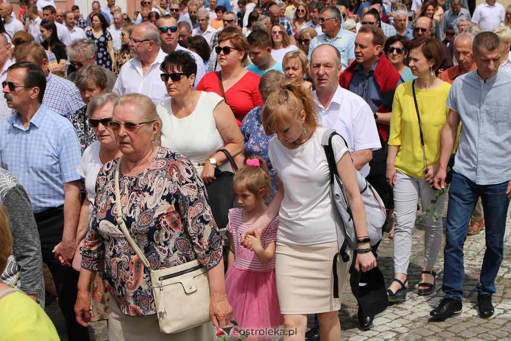 Boże Ciało 2022 w parafi pw. Nawiedzenia NMP w Ostrołęce [16.06.2022] - zdjęcie #40 - eOstroleka.pl