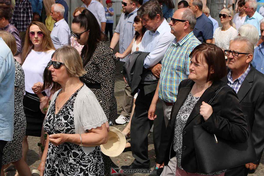 Boże Ciało 2022 w parafi pw. Nawiedzenia NMP w Ostrołęce [16.06.2022] - zdjęcie #33 - eOstroleka.pl