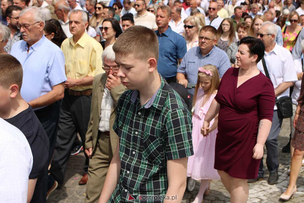 Boże Ciało 2022 w parafi pw. Nawiedzenia NMP w Ostrołęce [16.06.2022] - zdjęcie #29 - eOstroleka.pl