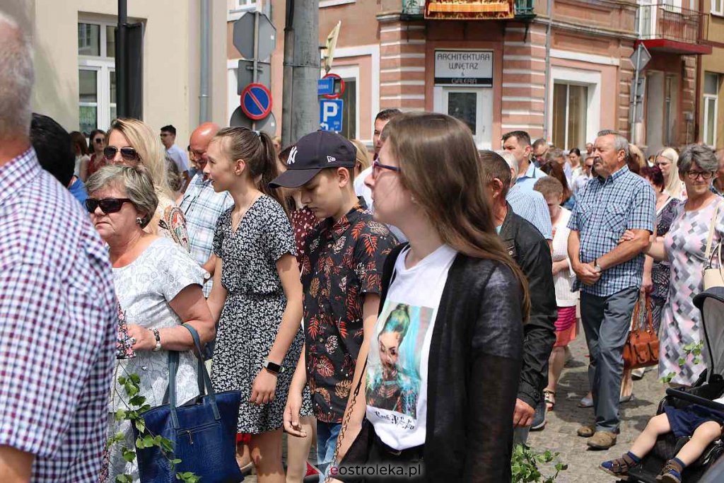 Boże Ciało 2022 w parafi pw. Nawiedzenia NMP w Ostrołęce [16.06.2022] - zdjęcie #19 - eOstroleka.pl