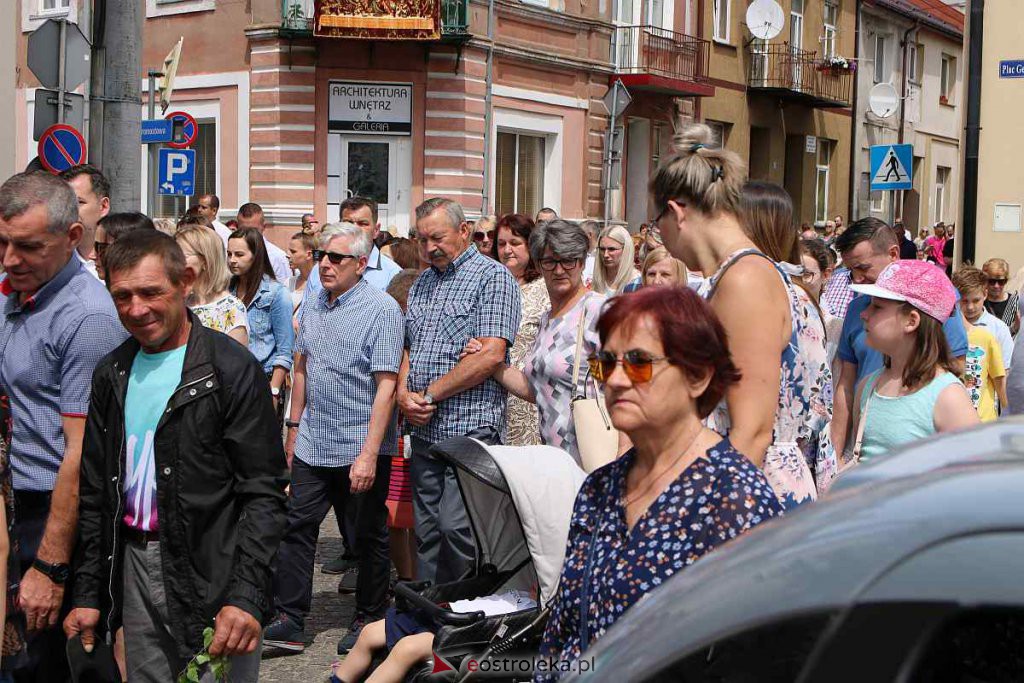 Boże Ciało 2022 w parafi pw. Nawiedzenia NMP w Ostrołęce [16.06.2022] - zdjęcie #18 - eOstroleka.pl