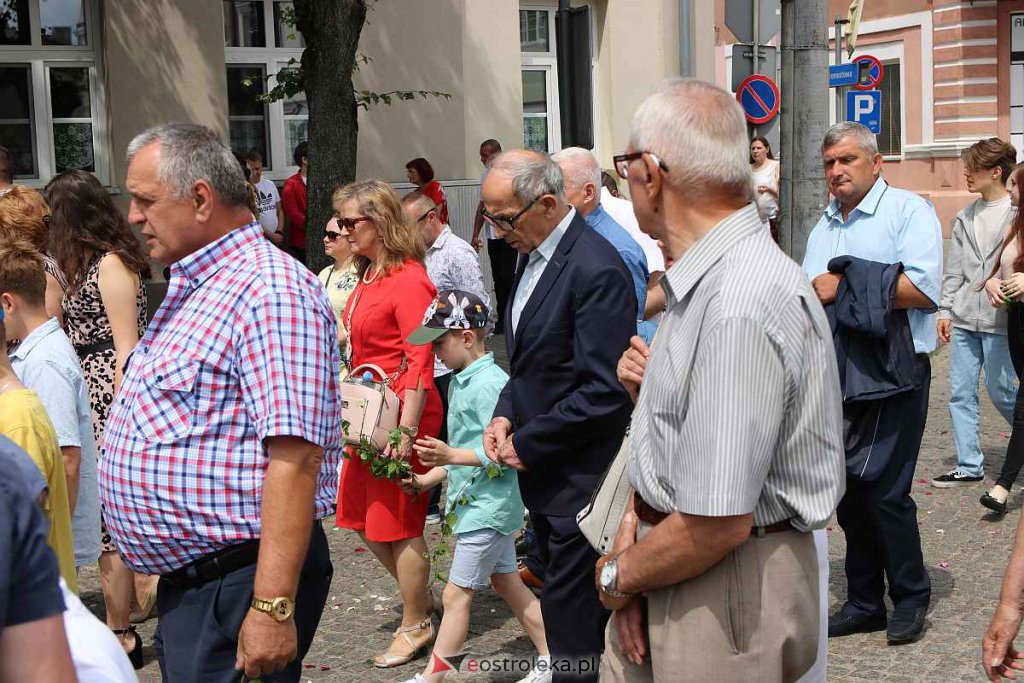 Boże Ciało 2022 w parafi pw. Nawiedzenia NMP w Ostrołęce [16.06.2022] - zdjęcie #17 - eOstroleka.pl