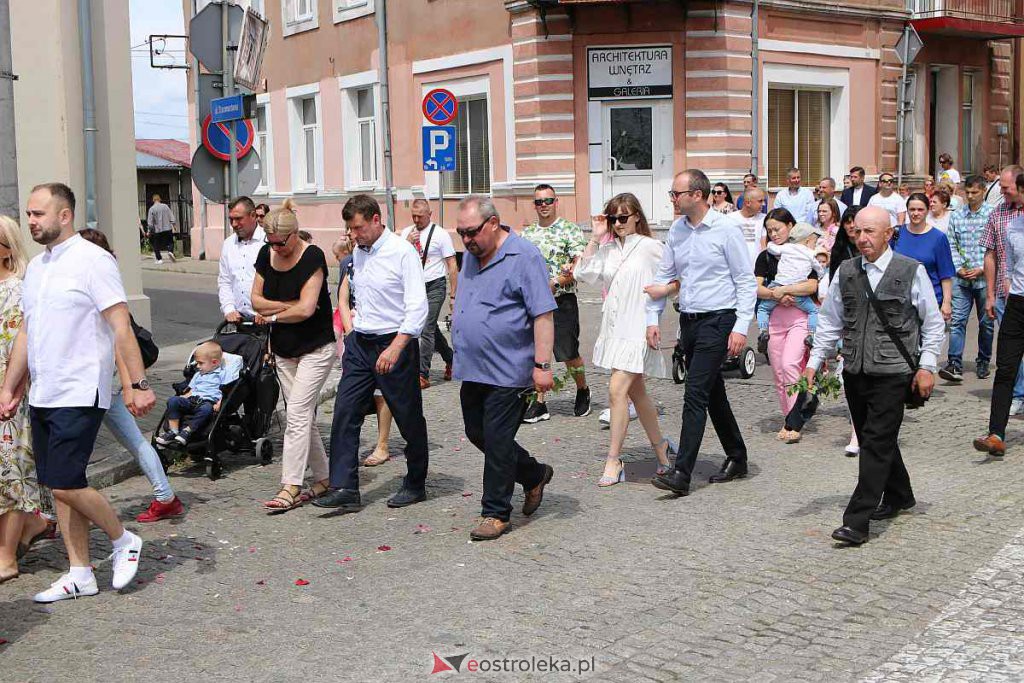 Boże Ciało 2022 w parafi pw. Nawiedzenia NMP w Ostrołęce [16.06.2022] - zdjęcie #10 - eOstroleka.pl