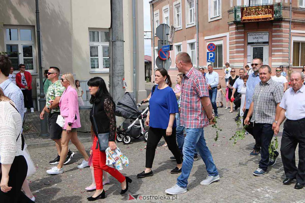 Boże Ciało 2022 w parafi pw. Nawiedzenia NMP w Ostrołęce [16.06.2022] - zdjęcie #6 - eOstroleka.pl