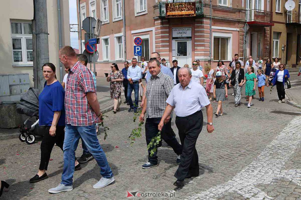 Boże Ciało 2022 w parafi pw. Nawiedzenia NMP w Ostrołęce [16.06.2022] - zdjęcie #5 - eOstroleka.pl