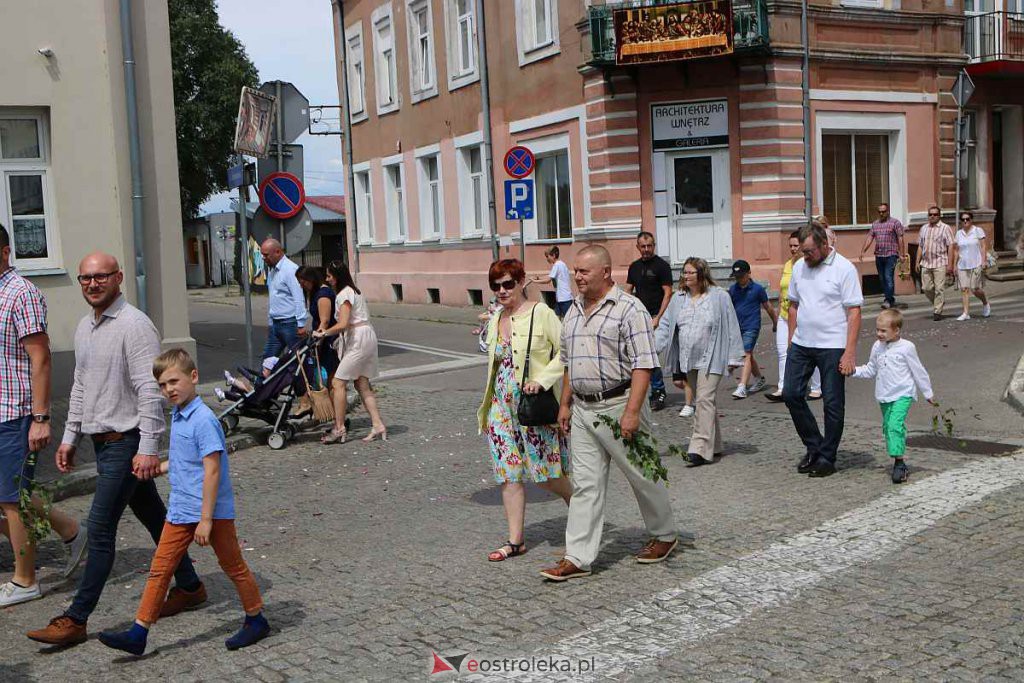 Boże Ciało 2022 w parafi pw. Nawiedzenia NMP w Ostrołęce [16.06.2022] - zdjęcie #3 - eOstroleka.pl