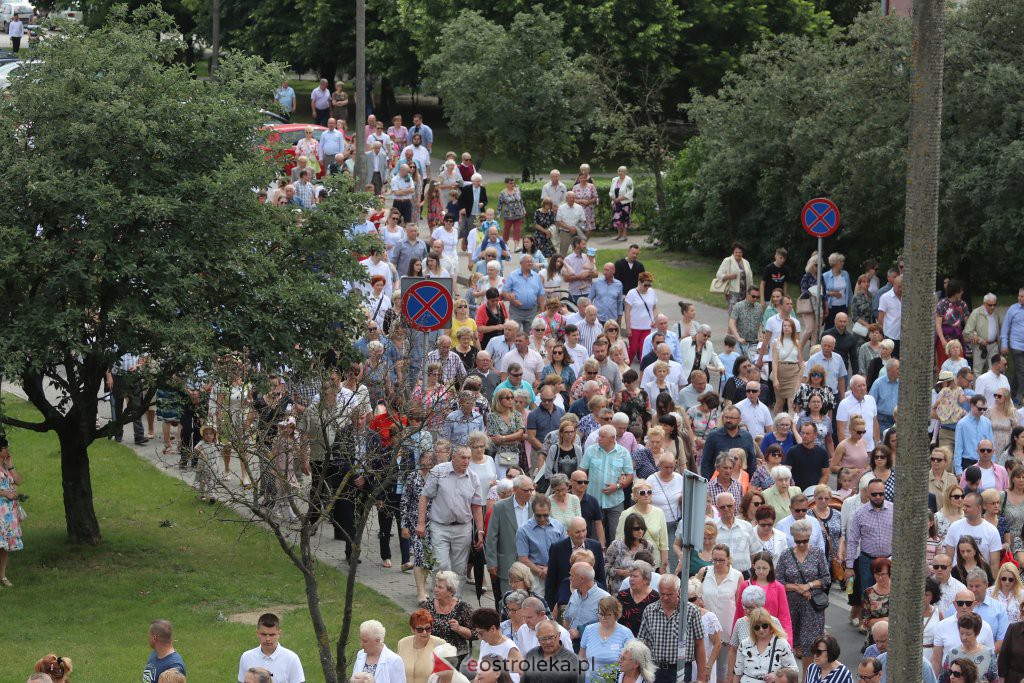 Boże Ciało 2022. Procesja w parafii pw. Zbawiciela Świata w Ostrołęce [16.06.2022] - zdjęcie #42 - eOstroleka.pl