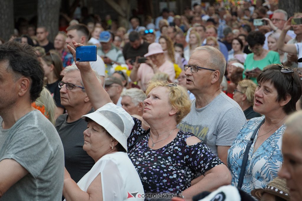 Wesele Kurpiowskie 2022: Golec uOrkiestra [19.06.2022] - zdjęcie #137 - eOstroleka.pl