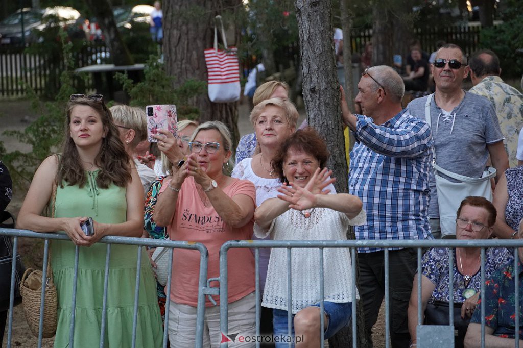 Wesele Kurpiowskie 2022: Golec uOrkiestra [19.06.2022] - zdjęcie #122 - eOstroleka.pl
