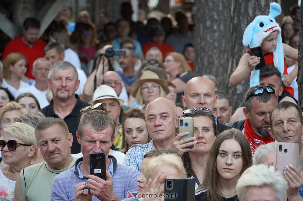 Wesele Kurpiowskie 2022: Golec uOrkiestra [19.06.2022] - zdjęcie #118 - eOstroleka.pl