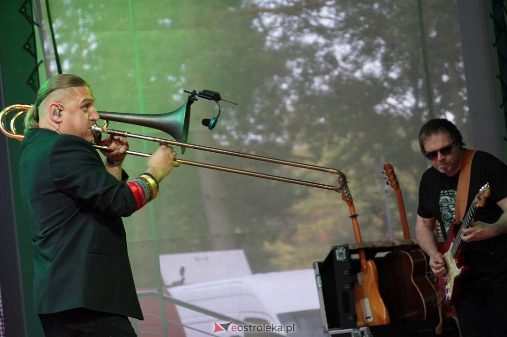 Wesele Kurpiowskie 2022: Golec uOrkiestra [19.06.2022] - zdjęcie #116 - eOstroleka.pl