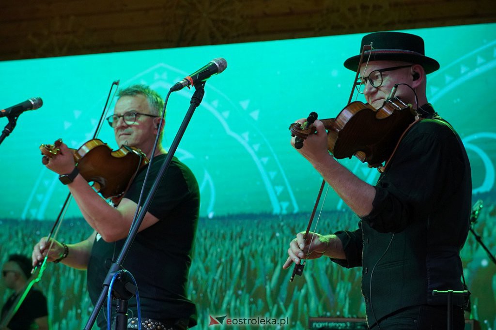 Wesele Kurpiowskie 2022: Golec uOrkiestra [19.06.2022] - zdjęcie #111 - eOstroleka.pl