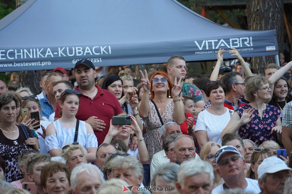 Wesele Kurpiowskie 2022: Golec uOrkiestra [19.06.2022] - zdjęcie #101 - eOstroleka.pl