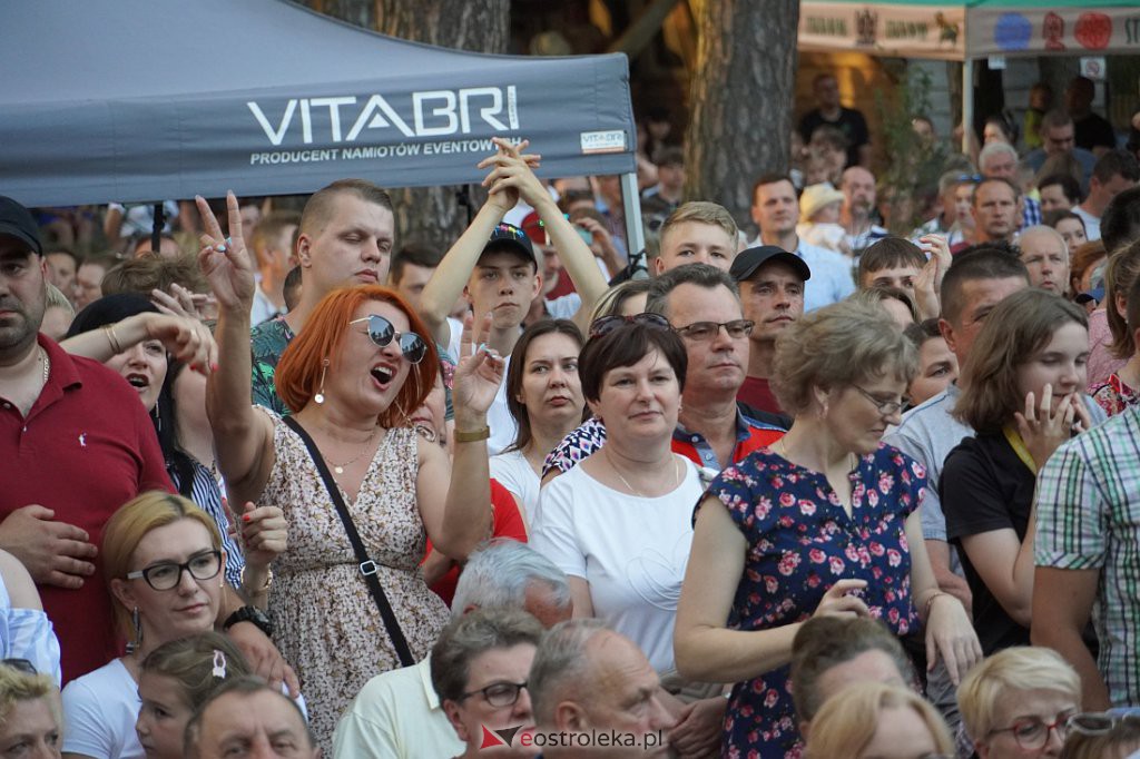 Wesele Kurpiowskie 2022: Golec uOrkiestra [19.06.2022] - zdjęcie #100 - eOstroleka.pl