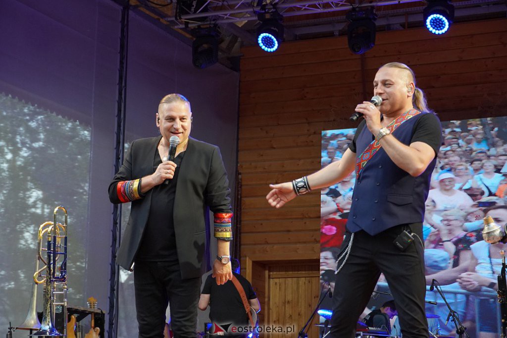 Wesele Kurpiowskie 2022: Golec uOrkiestra [19.06.2022] - zdjęcie #88 - eOstroleka.pl