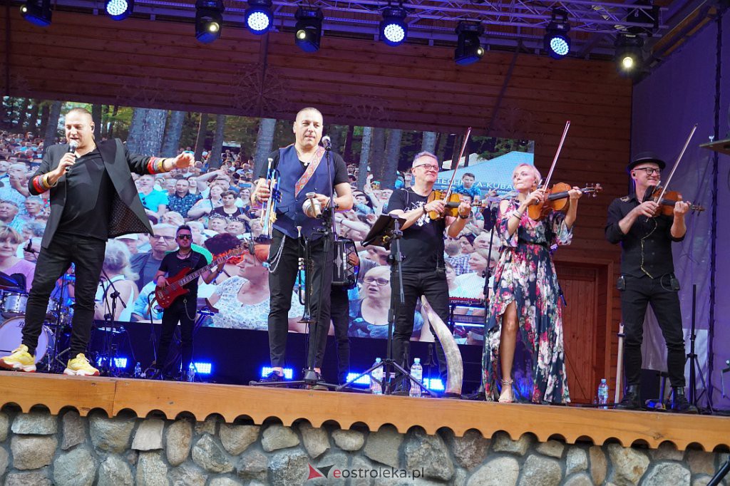 Wesele Kurpiowskie 2022: Golec uOrkiestra [19.06.2022] - zdjęcie #80 - eOstroleka.pl