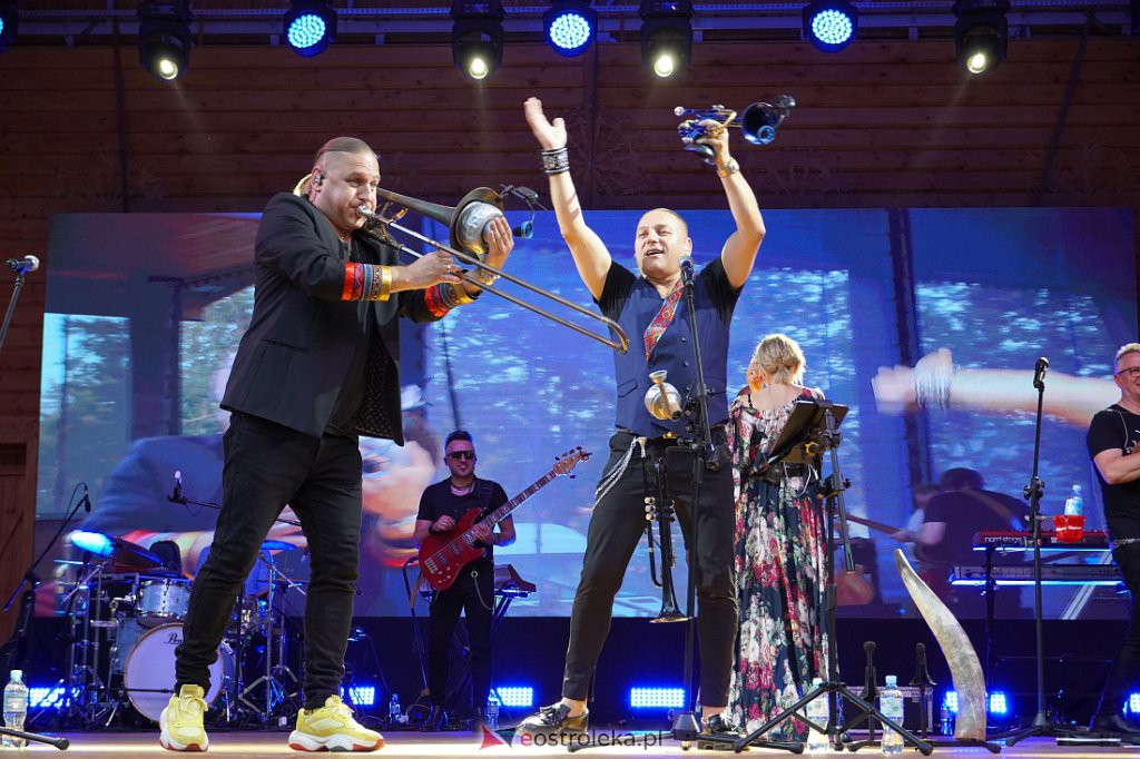 Wesele Kurpiowskie 2022: Golec uOrkiestra [19.06.2022] - zdjęcie #78 - eOstroleka.pl