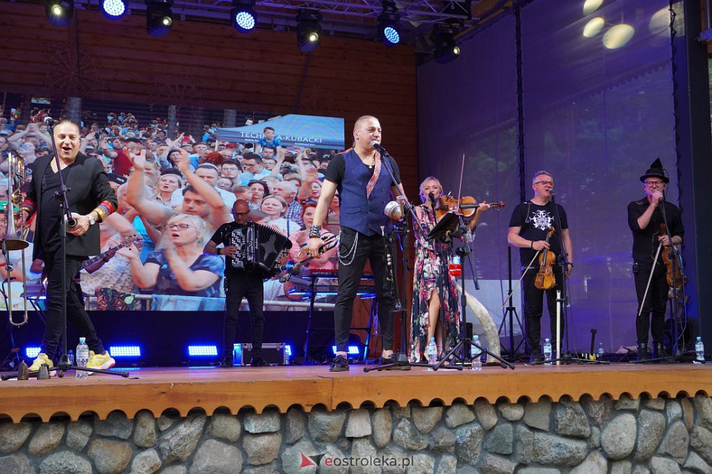 Wesele Kurpiowskie 2022: Golec uOrkiestra [19.06.2022] - zdjęcie #76 - eOstroleka.pl