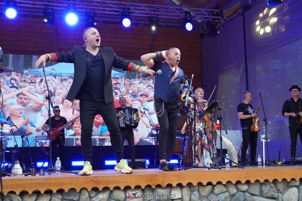 Wesele Kurpiowskie 2022: Golec uOrkiestra [19.06.2022] - zdjęcie #74 - eOstroleka.pl
