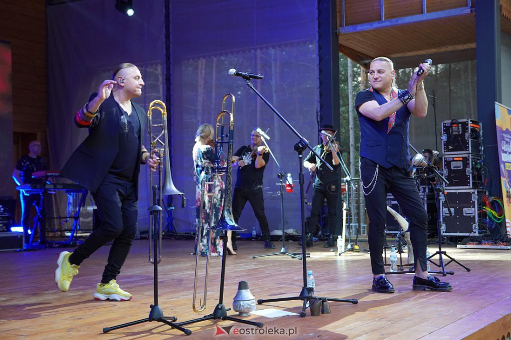 Wesele Kurpiowskie 2022: Golec uOrkiestra [19.06.2022] - zdjęcie #70 - eOstroleka.pl