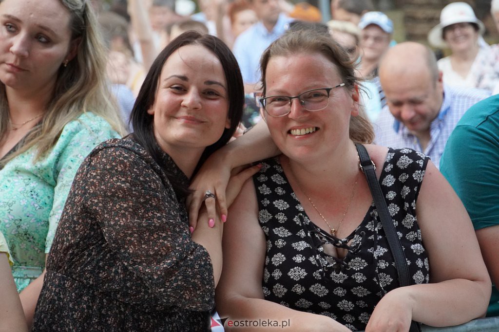 Wesele Kurpiowskie 2022: Golec uOrkiestra [19.06.2022] - zdjęcie #62 - eOstroleka.pl