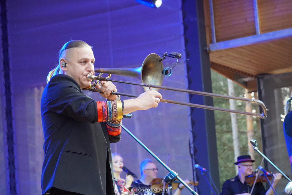 Wesele Kurpiowskie 2022: Golec uOrkiestra [19.06.2022] - zdjęcie #59 - eOstroleka.pl