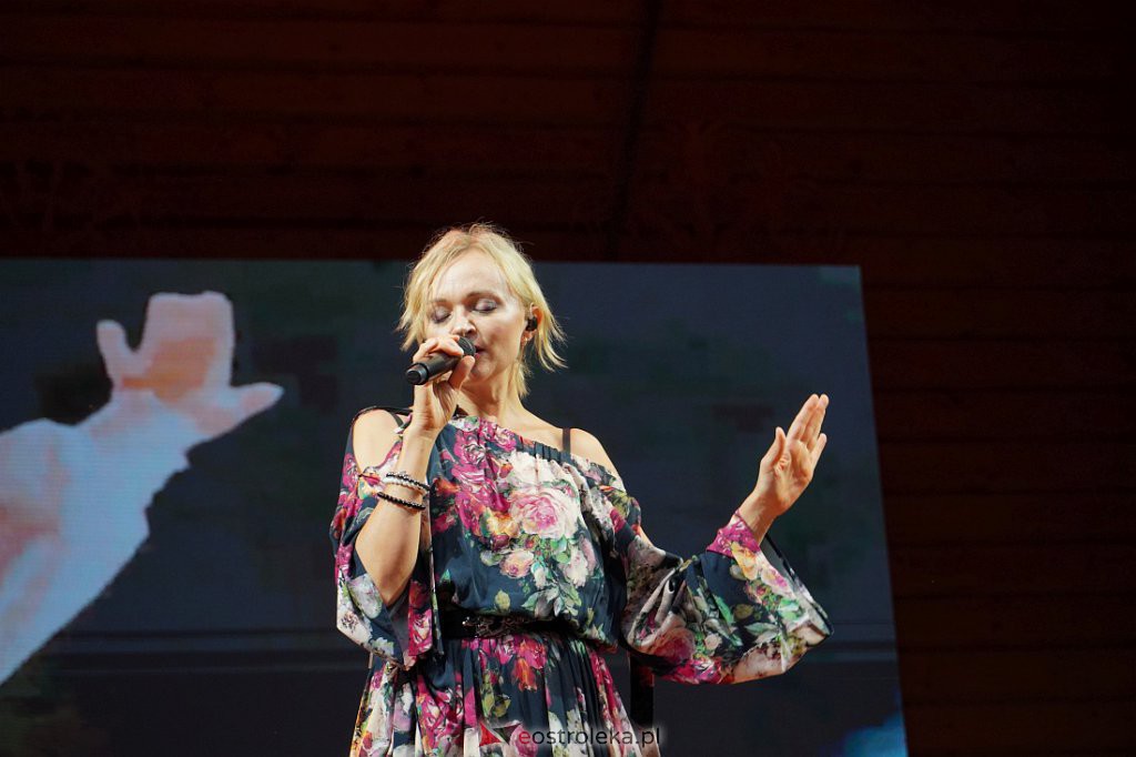 Wesele Kurpiowskie 2022: Golec uOrkiestra [19.06.2022] - zdjęcie #51 - eOstroleka.pl