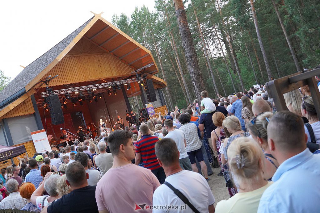 Wesele Kurpiowskie 2022: Golec uOrkiestra [19.06.2022] - zdjęcie #44 - eOstroleka.pl