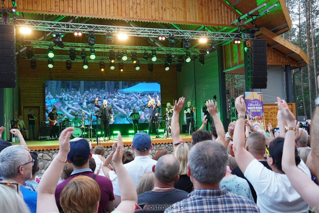 Wesele Kurpiowskie 2022: Golec uOrkiestra [19.06.2022] - zdjęcie #37 - eOstroleka.pl