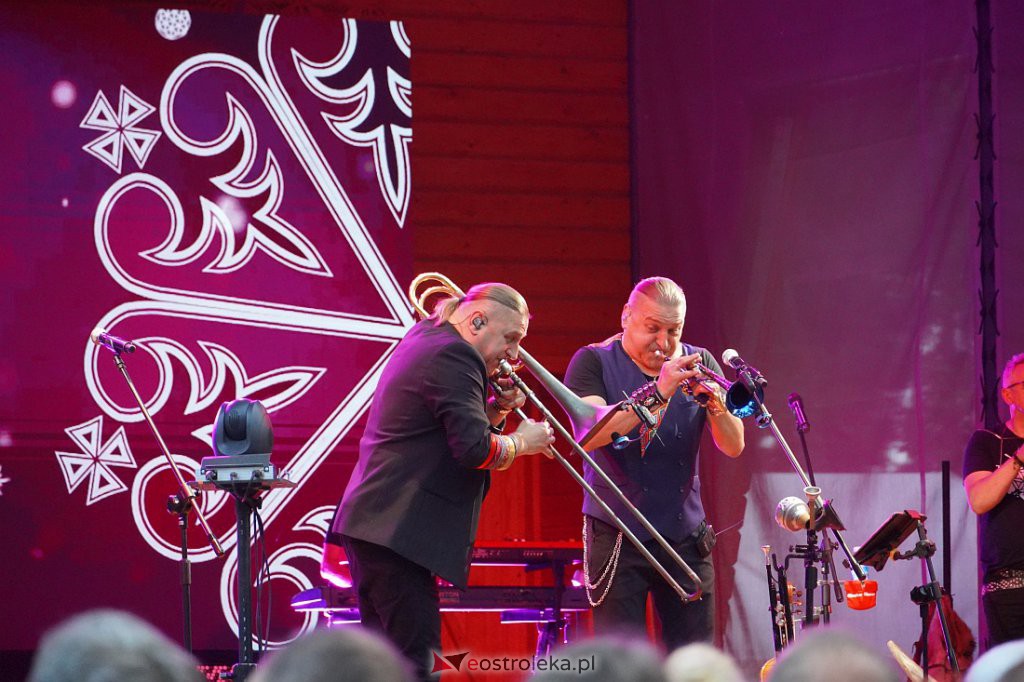 Wesele Kurpiowskie 2022: Golec uOrkiestra [19.06.2022] - zdjęcie #34 - eOstroleka.pl