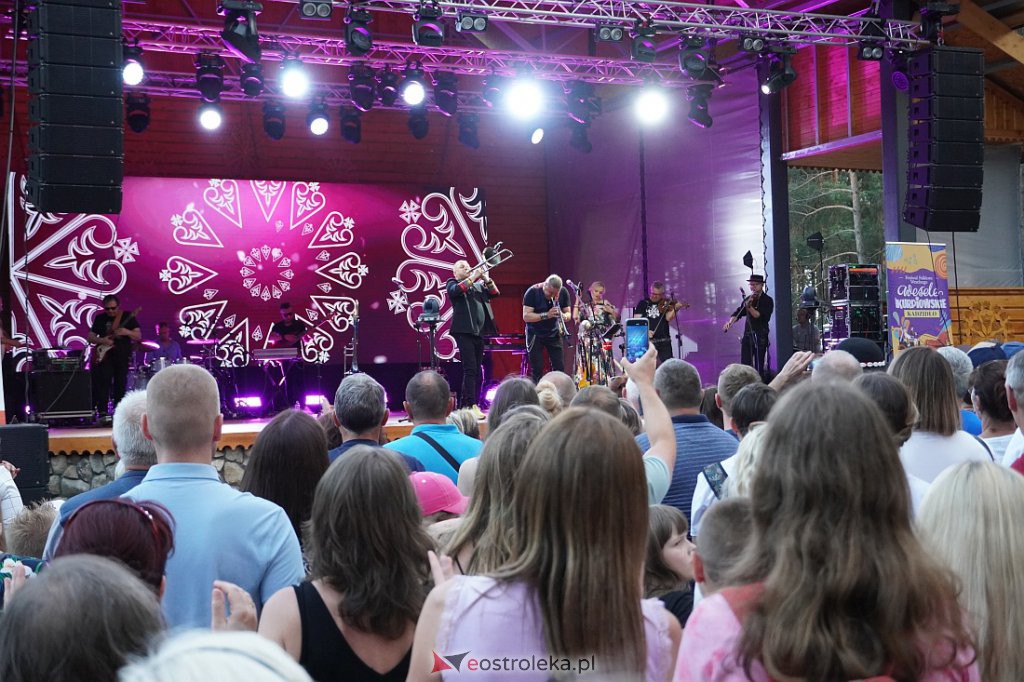 Wesele Kurpiowskie 2022: Golec uOrkiestra [19.06.2022] - zdjęcie #33 - eOstroleka.pl