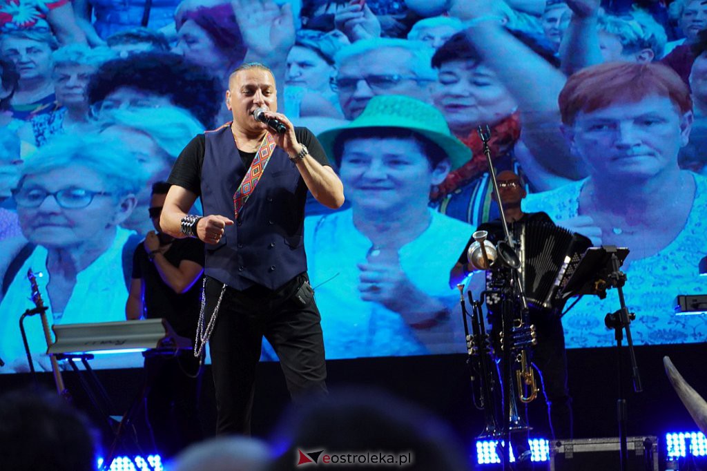 Wesele Kurpiowskie 2022: Golec uOrkiestra [19.06.2022] - zdjęcie #31 - eOstroleka.pl