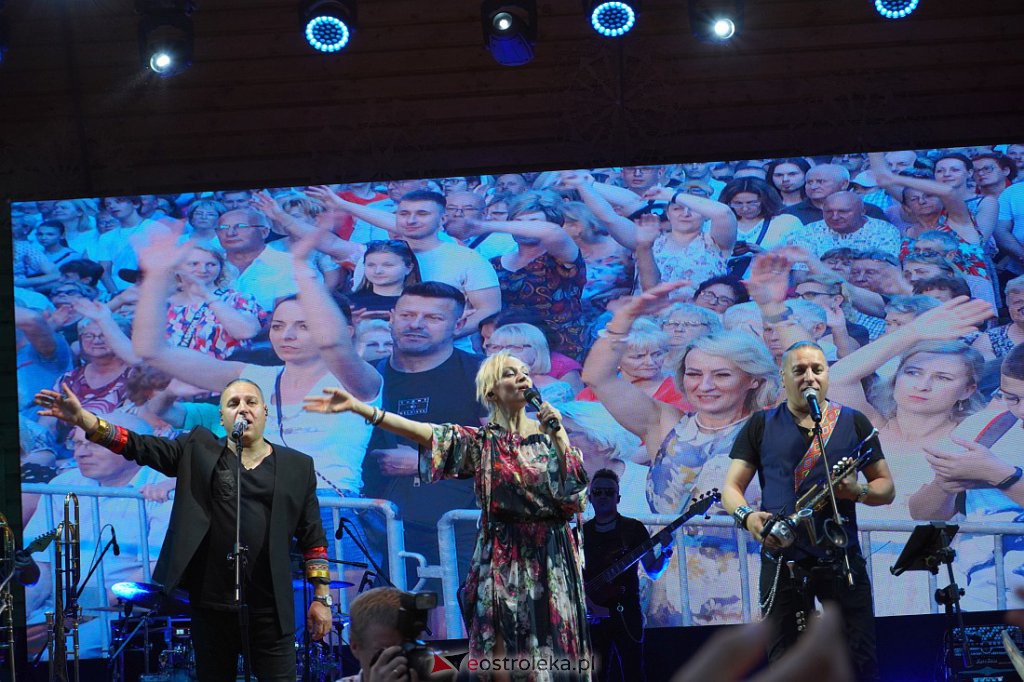 Wesele Kurpiowskie 2022: Golec uOrkiestra [19.06.2022] - zdjęcie #24 - eOstroleka.pl
