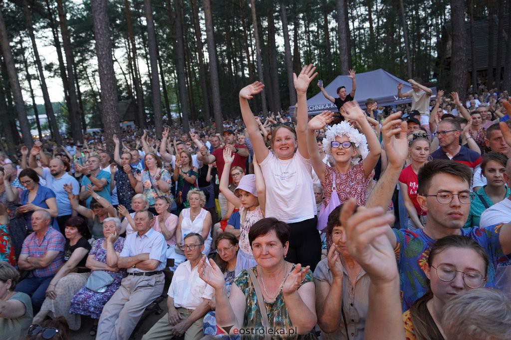 Wesele Kurpiowskie 2022: Golec uOrkiestra [19.06.2022] - zdjęcie #22 - eOstroleka.pl