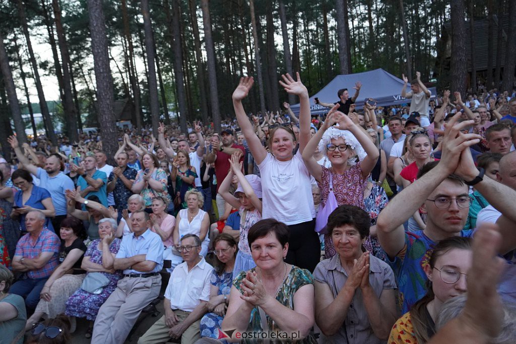 Wesele Kurpiowskie 2022: Golec uOrkiestra [19.06.2022] - zdjęcie #21 - eOstroleka.pl