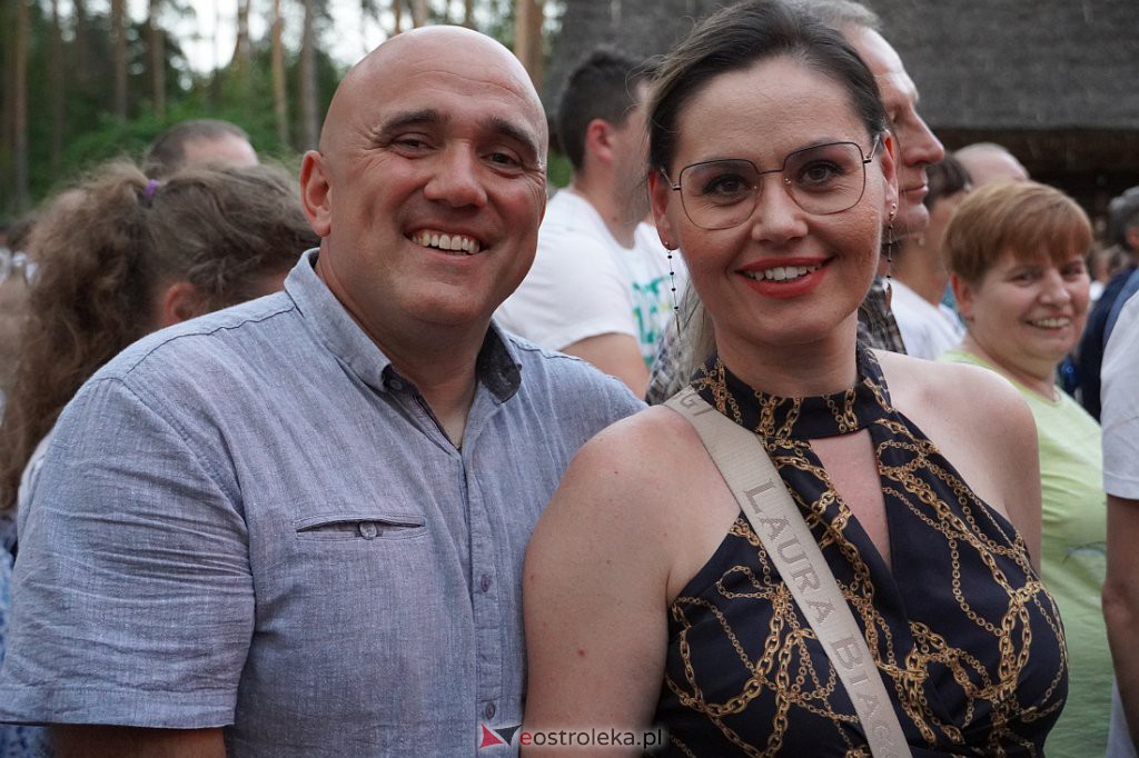Wesele Kurpiowskie 2022: Golec uOrkiestra [19.06.2022] - zdjęcie #18 - eOstroleka.pl