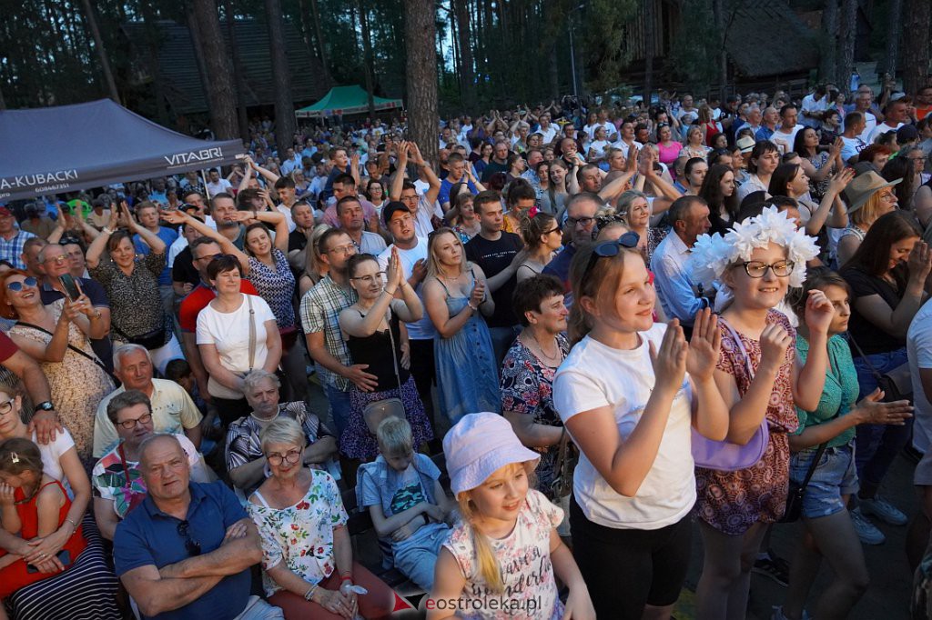 Wesele Kurpiowskie 2022: Golec uOrkiestra [19.06.2022] - zdjęcie #9 - eOstroleka.pl