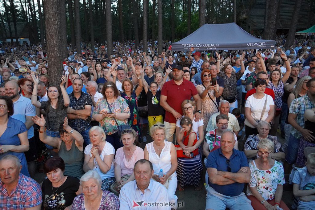 Wesele Kurpiowskie 2022: Golec uOrkiestra [19.06.2022] - zdjęcie #8 - eOstroleka.pl
