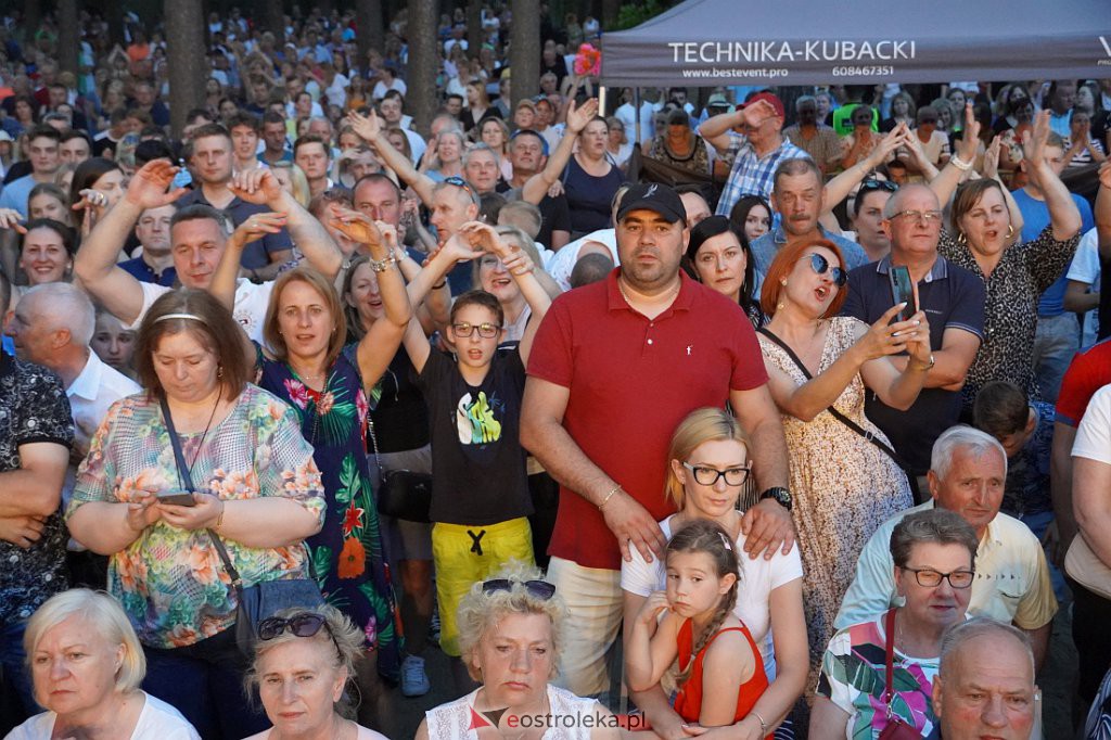 Wesele Kurpiowskie 2022: Golec uOrkiestra [19.06.2022] - zdjęcie #7 - eOstroleka.pl