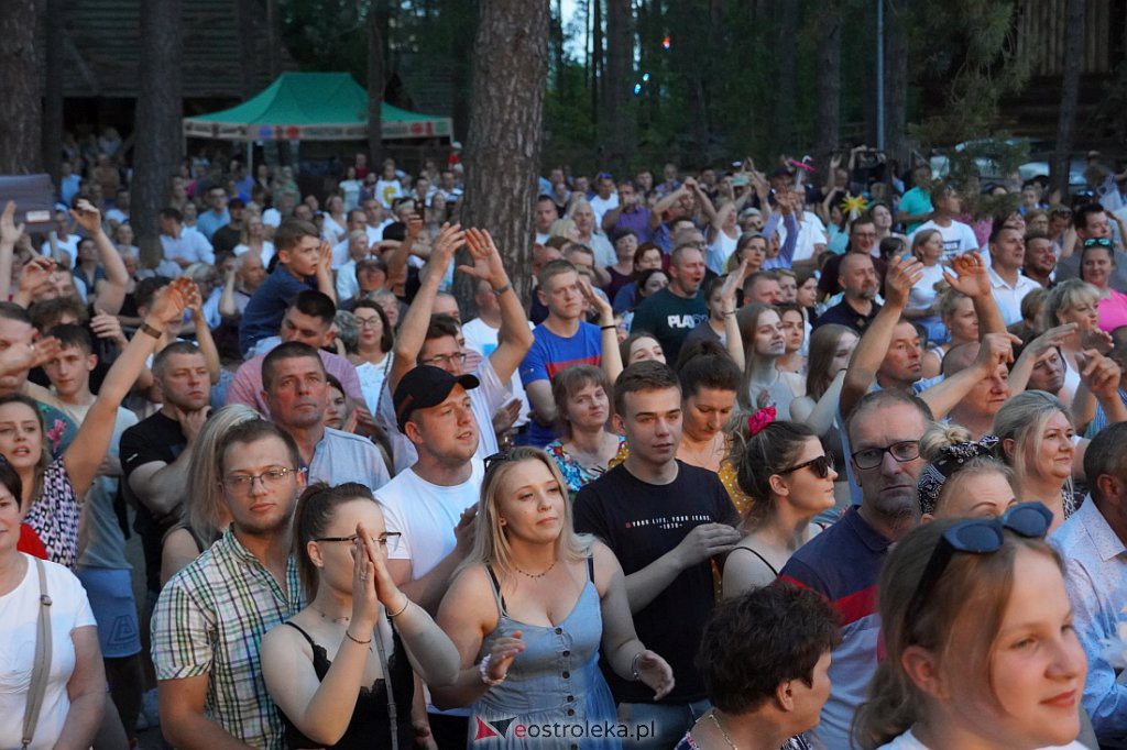 Wesele Kurpiowskie 2022: Golec uOrkiestra [19.06.2022] - zdjęcie #4 - eOstroleka.pl