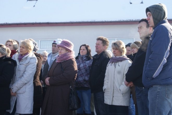 Protest rodziców w Olszewce (1.02.2011) - zdjęcie #15 - eOstroleka.pl