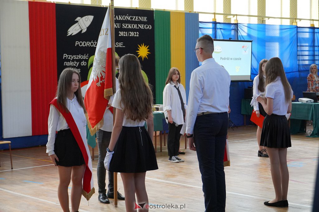 Zaokończenie roku szkolnego klas 8 Szkoły Podstawowej nr 2 [23.06.2022] - zdjęcie #114 - eOstroleka.pl