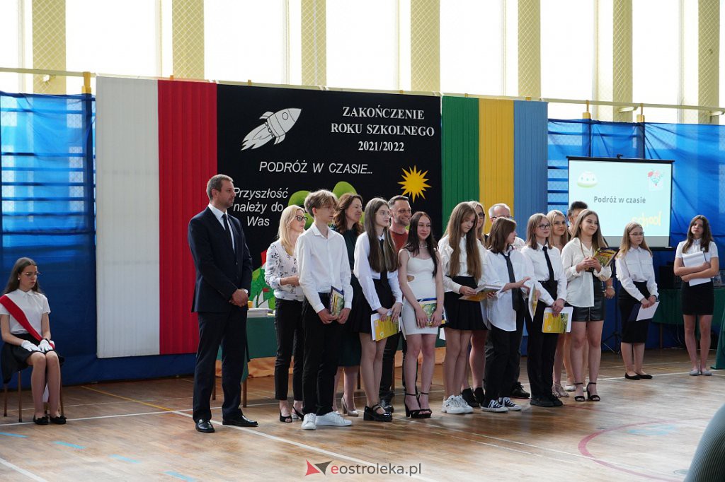 Zaokończenie roku szkolnego klas 8 Szkoły Podstawowej nr 2 [23.06.2022] - zdjęcie #74 - eOstroleka.pl