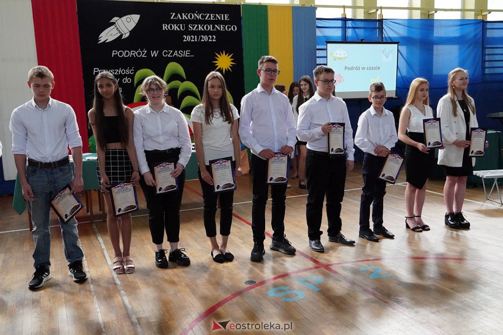 Zaokończenie roku szkolnego klas 8 Szkoły Podstawowej nr 2 [23.06.2022] - zdjęcie #50 - eOstroleka.pl